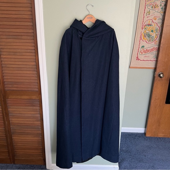 Vintage Long Dark Blue Wool Hooded Cape Cloak - cosplay Victorian or hobbit - Picture 4 of 17